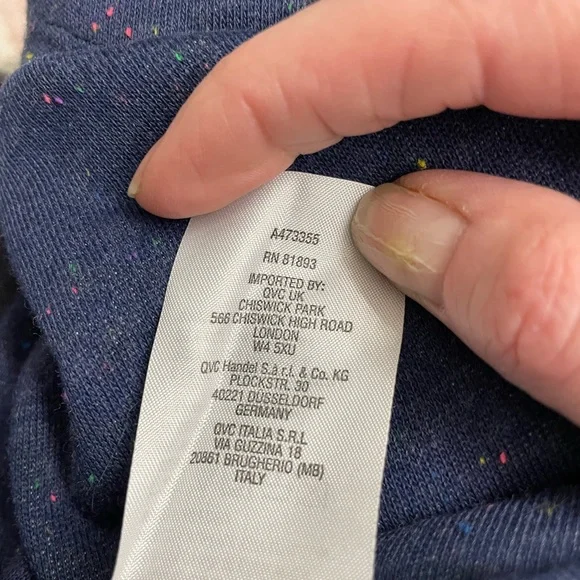 Poncho - Picture 4 of 7